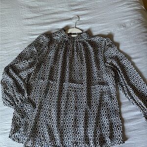 H&M Navy and White Geometric Blouse